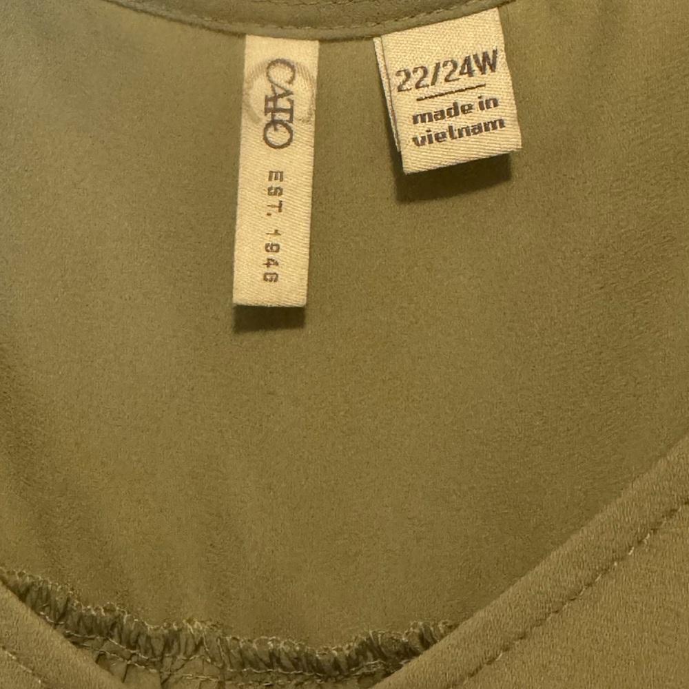 Cato Sage Sleeveless Blouse‎ – Women's 22/24W – Ruching Detail - Picture 3 of 5